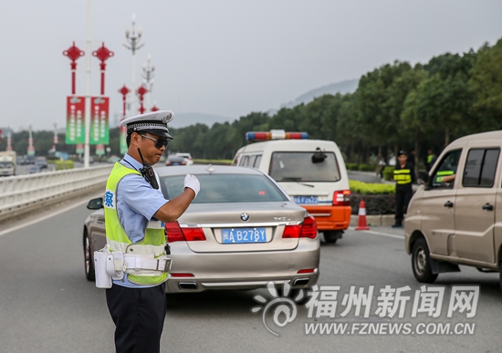 一展一會兩天吸引43萬人次　多條道路車流量驟增