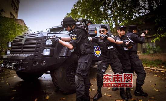 漳州特警版《太陽(yáng)的后裔》走紅　浪漫逼退宋仲基