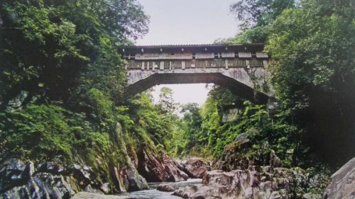 被毀前的三溪橋