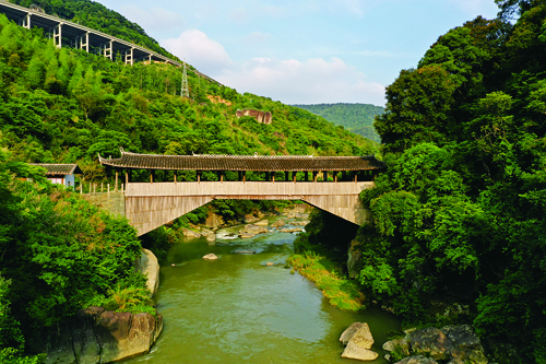 “長(zhǎng)虹”橫臥兩山間  士子憑此“躍龍門”