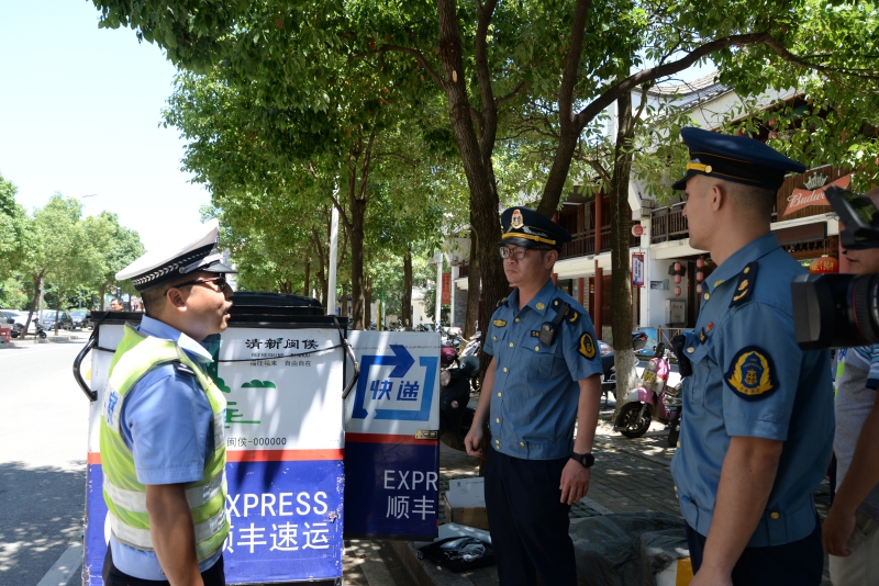 閩侯快遞小哥速看,！這些快遞車輛被查扣