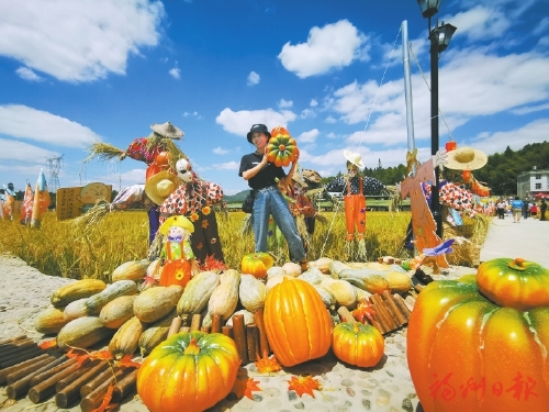 稻花香里慶豐年　紅土地上譜新篇