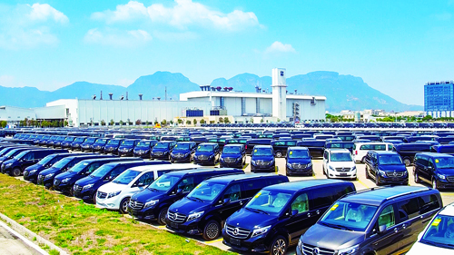 福建奔馳汽車整車廠停車場（遇見閩侯 圖）.jpg